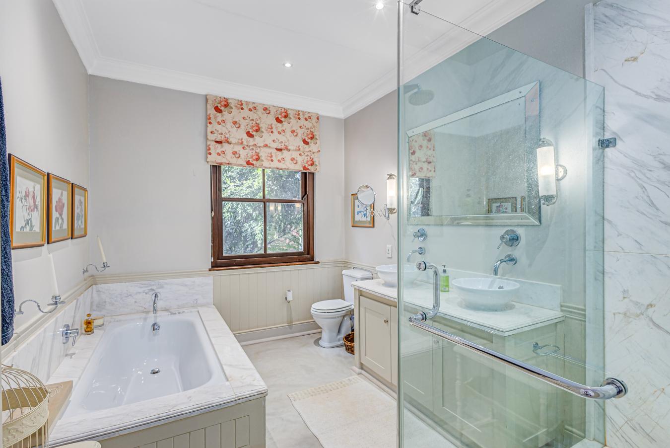 Johannesburg, Johannesburg, 2190, South Africa, 6 Bedrooms Bedrooms, ,5 BathroomsBathrooms,Residential,For Sale,1877671