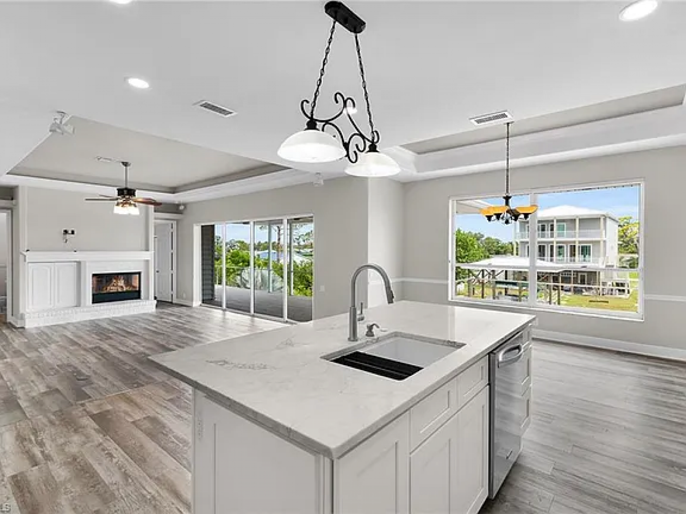 Estero, Florida, 33928, United States, 5 Bedrooms Bedrooms, ,3 BathroomsBathrooms,Residential,For Sale,1868950