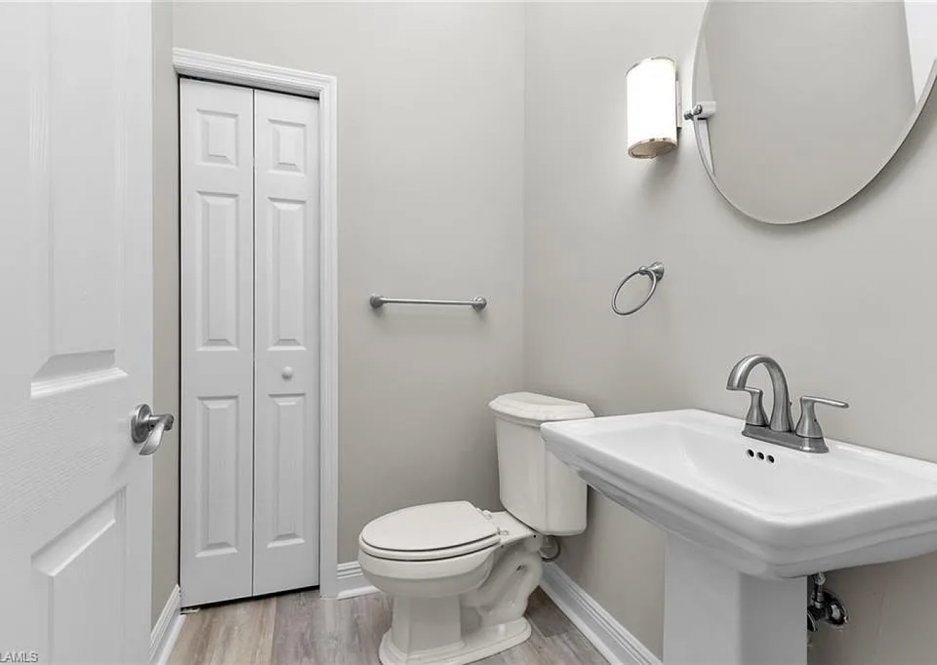 Estero, Florida, 33928, United States, 5 Bedrooms Bedrooms, ,3 BathroomsBathrooms,Residential,For Sale,1868950