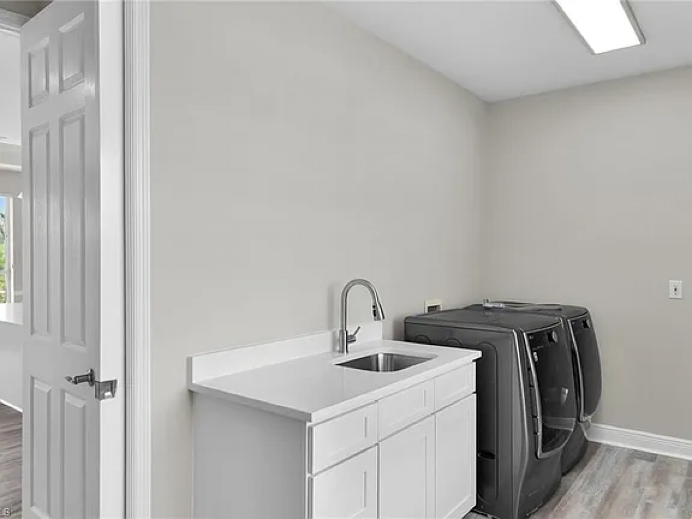 Estero, Florida, 33928, United States, 5 Bedrooms Bedrooms, ,3 BathroomsBathrooms,Residential,For Sale,1868950