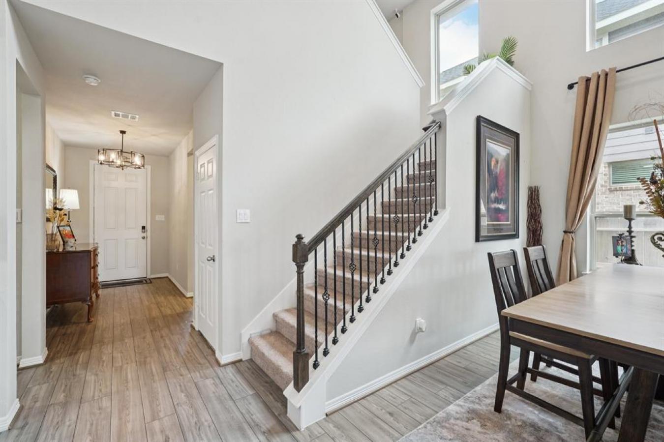Charming, Modern, and Move-In Ready This stunning 2-story home offers – image 11