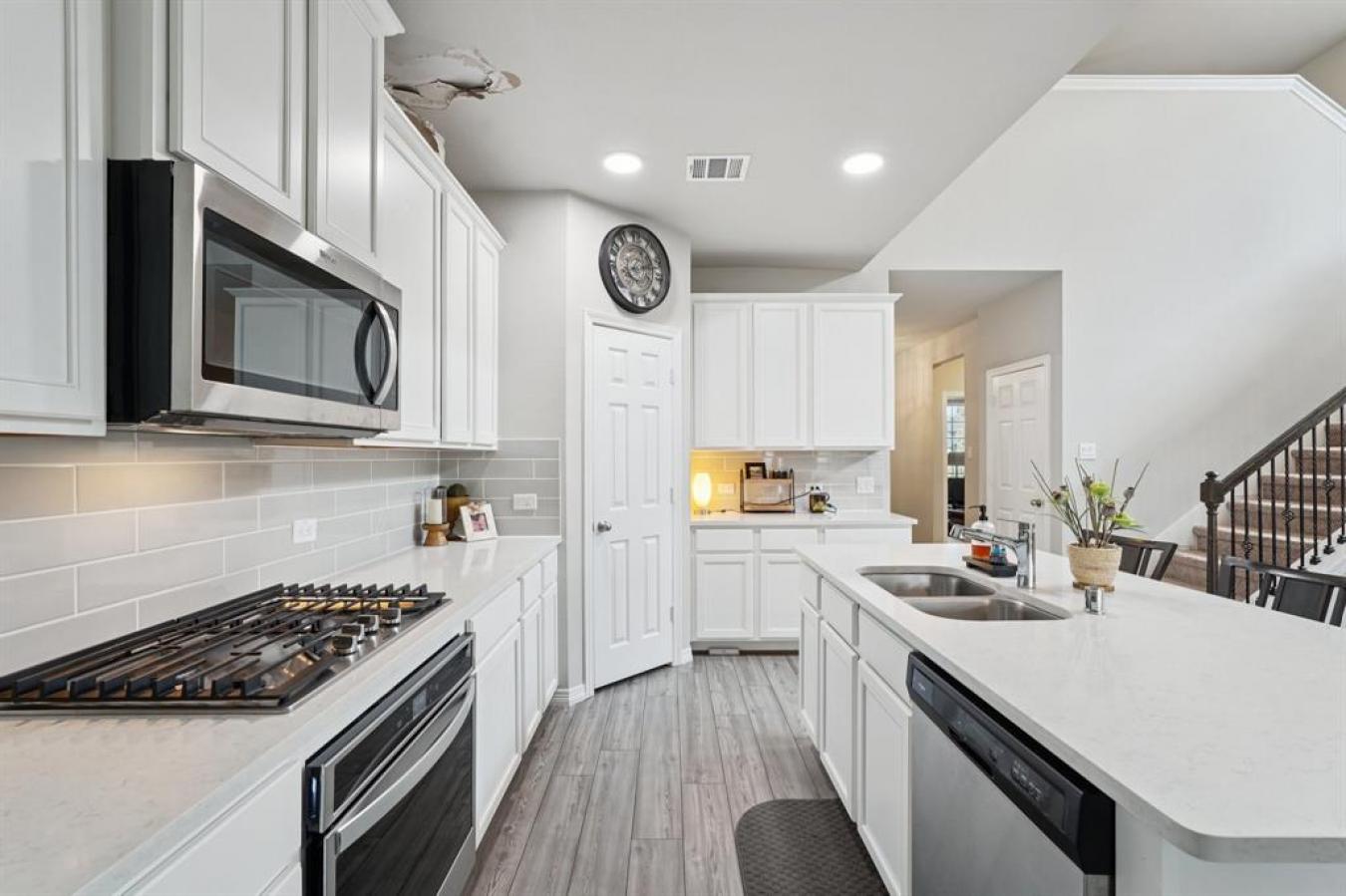 Charming, Modern, and Move-In Ready This stunning 2-story home offers – image 16