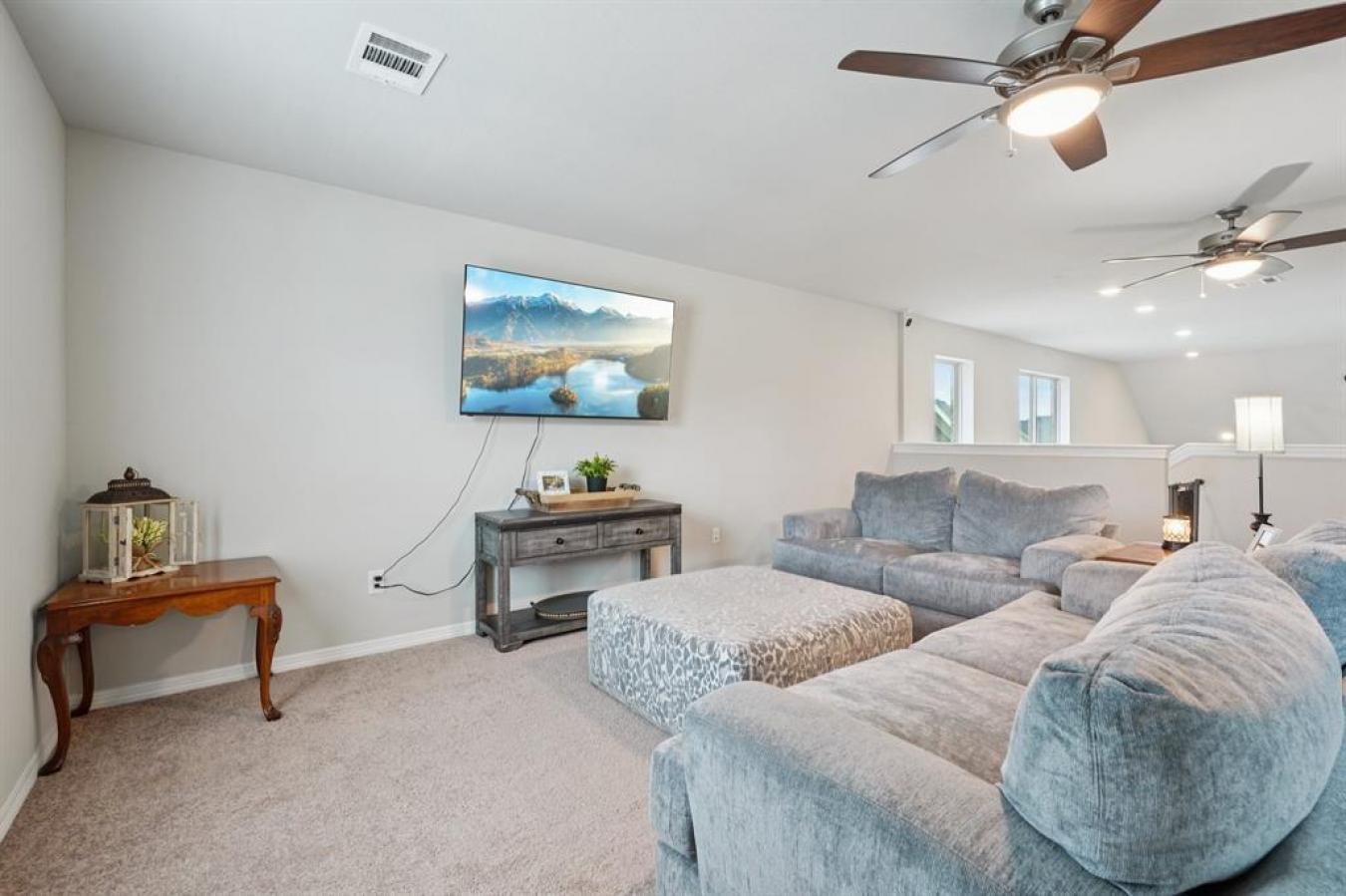 Charming, Modern, and Move-In Ready This stunning 2-story home offers – image 18