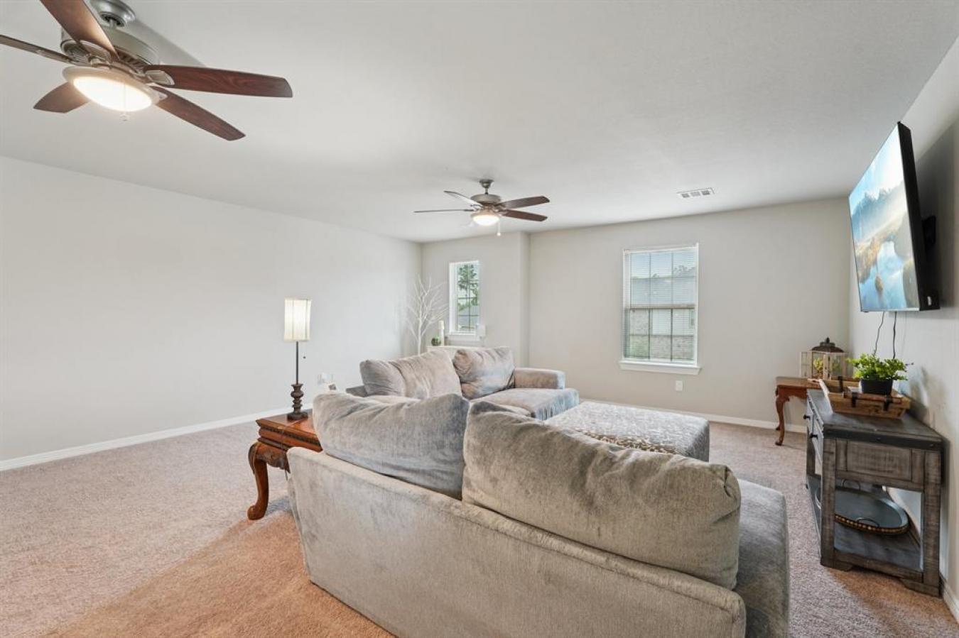 Charming, Modern, and Move-In Ready This stunning 2-story home offers – image 19