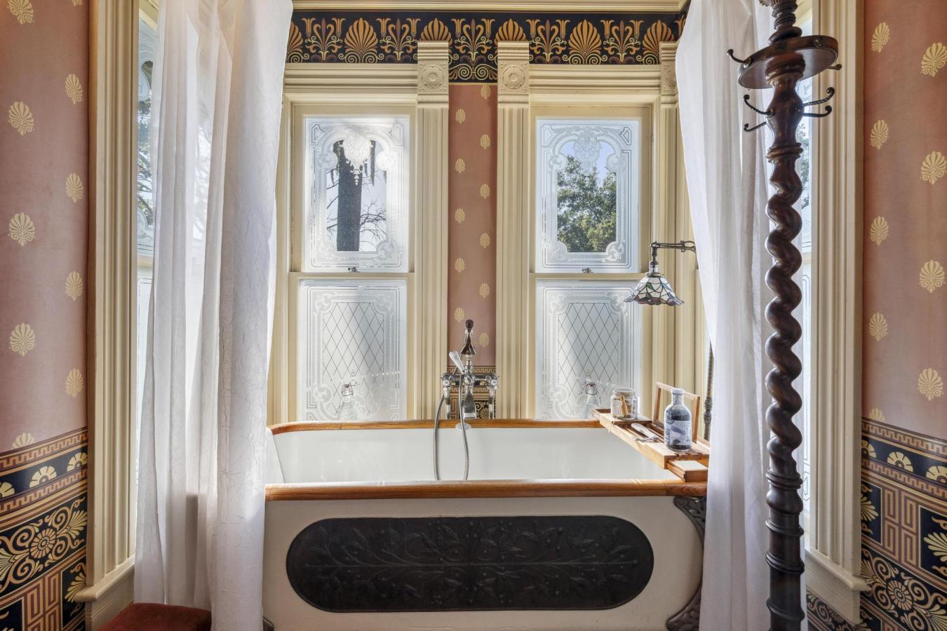 Escondido, San Diego, 92025, United States, 4 Bedrooms Bedrooms, ,3 BathroomsBathrooms,Residential,For Sale,1879925