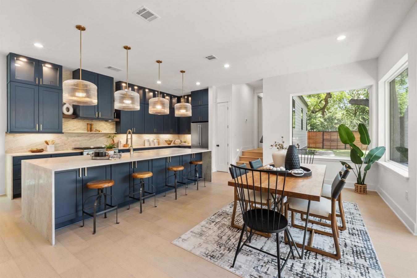 Austin, Travis, 78702, United States, 4 Bedrooms Bedrooms, ,3 BathroomsBathrooms,Residential,For Sale,1879924