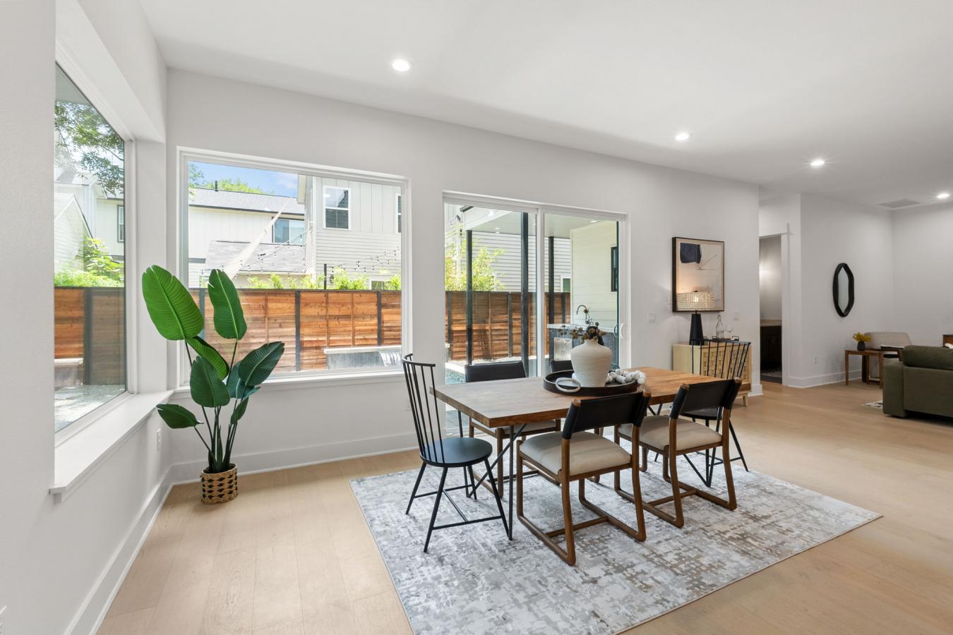 Austin, Travis, 78702, United States, 4 Bedrooms Bedrooms, ,3 BathroomsBathrooms,Residential,For Sale,1879924