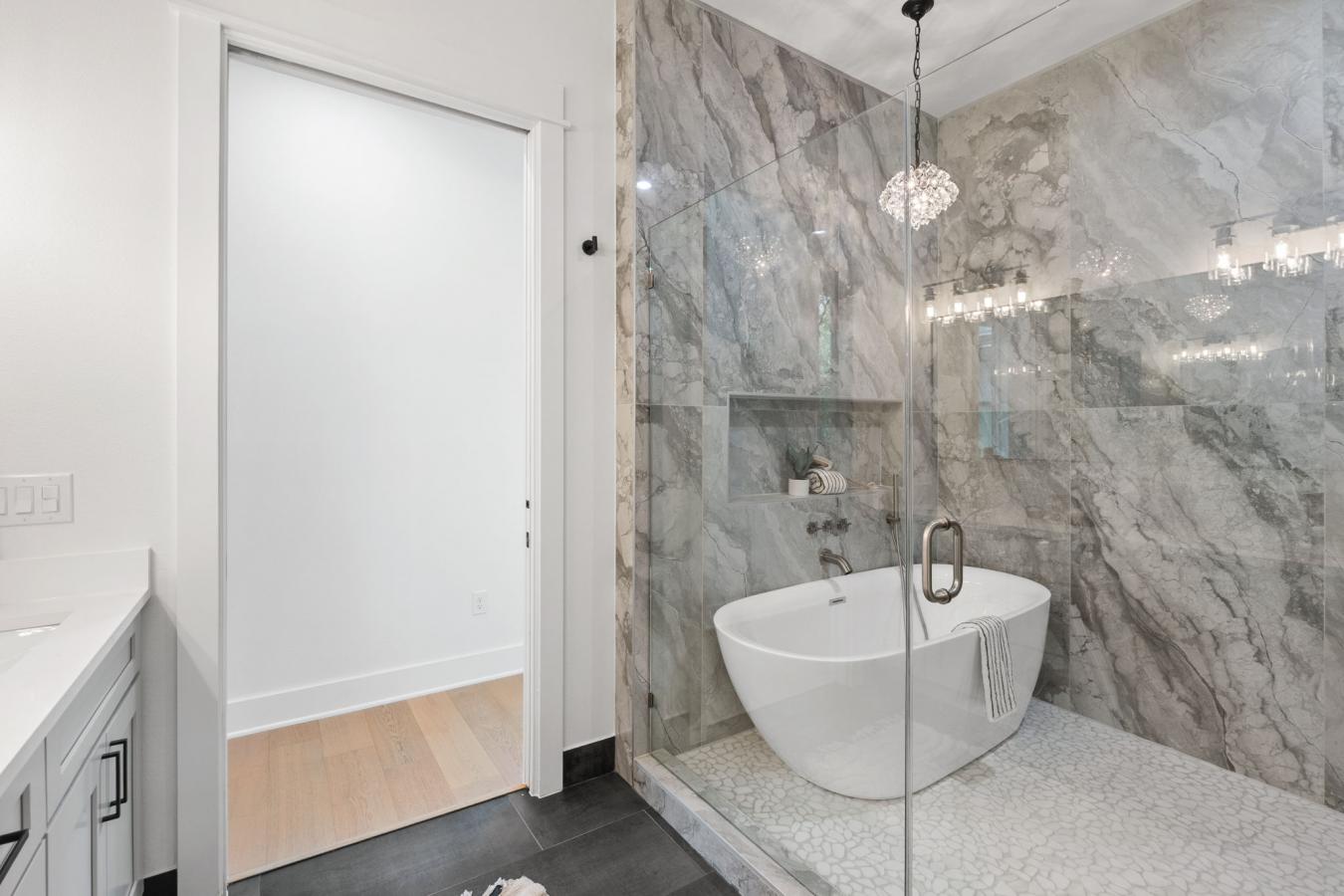 Austin, Travis, 78702, United States, 4 Bedrooms Bedrooms, ,3 BathroomsBathrooms,Residential,For Sale,1879924