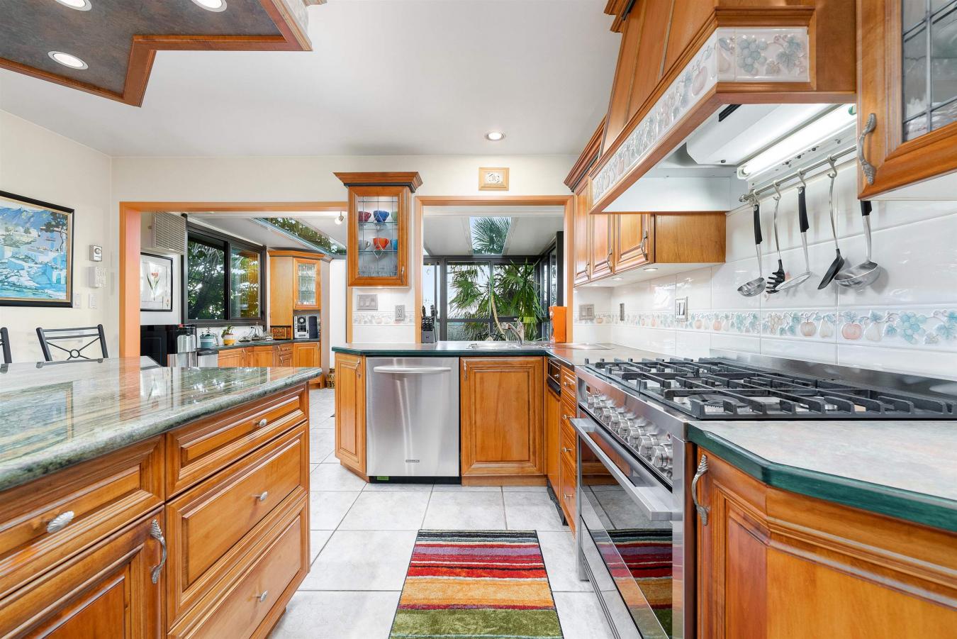 New Westminster, BC, V3L4J7, Canada, 5 Bedrooms Bedrooms, ,3 BathroomsBathrooms,Residential,For Sale,1879921