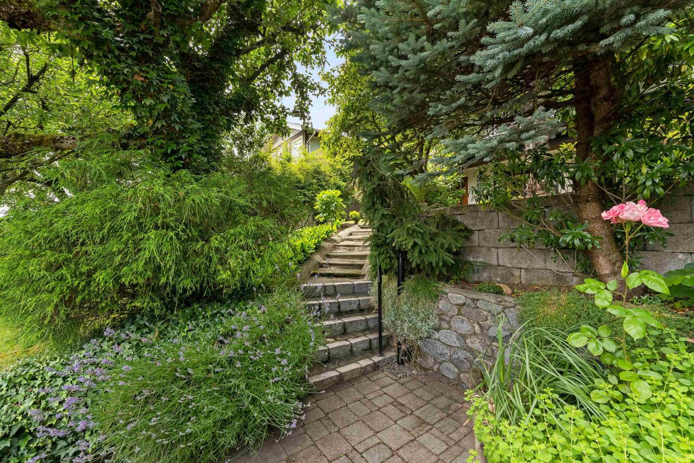 New Westminster, BC, V3L4J7, Canada, 5 Bedrooms Bedrooms, ,3 BathroomsBathrooms,Residential,For Sale,1879921