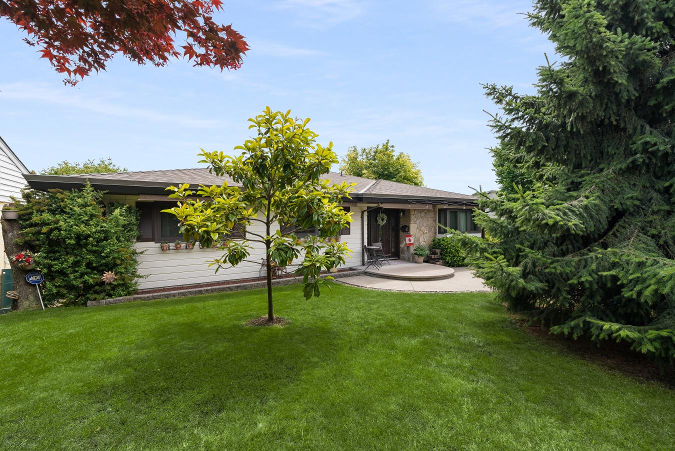 New Westminster, BC, V3L4J7, Canada, 5 Bedrooms Bedrooms, ,3 BathroomsBathrooms,Residential,For Sale,1879921