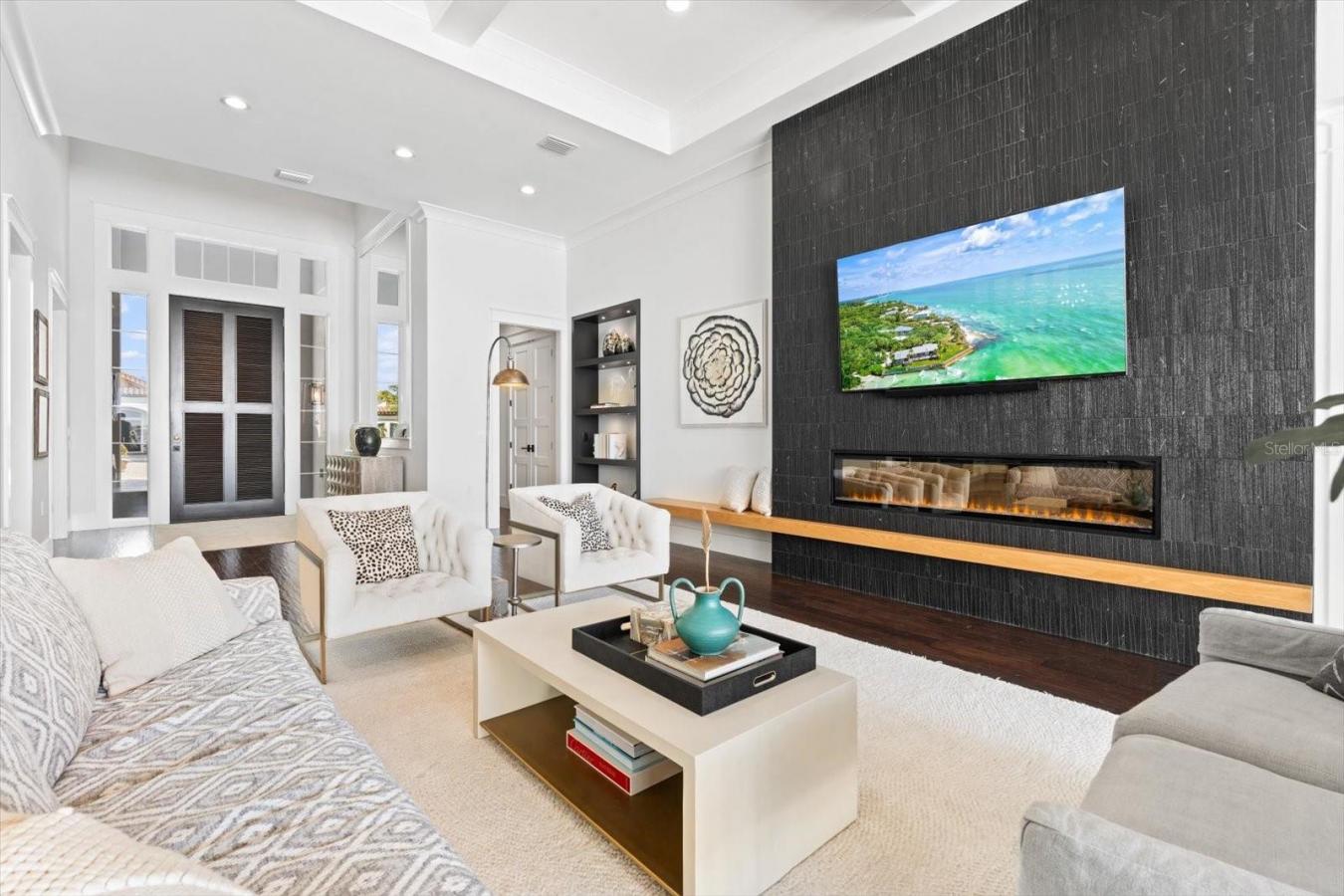 BRADENTON, Florida, 34208, United States, 5 Bedrooms Bedrooms, ,6 BathroomsBathrooms,Residential,For Sale,1879919