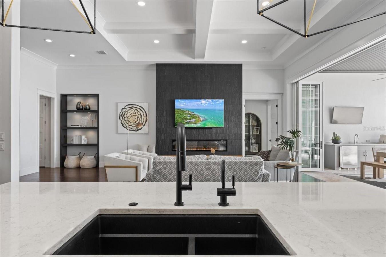 BRADENTON, Florida, 34208, United States, 5 Bedrooms Bedrooms, ,6 BathroomsBathrooms,Residential,For Sale,1879919