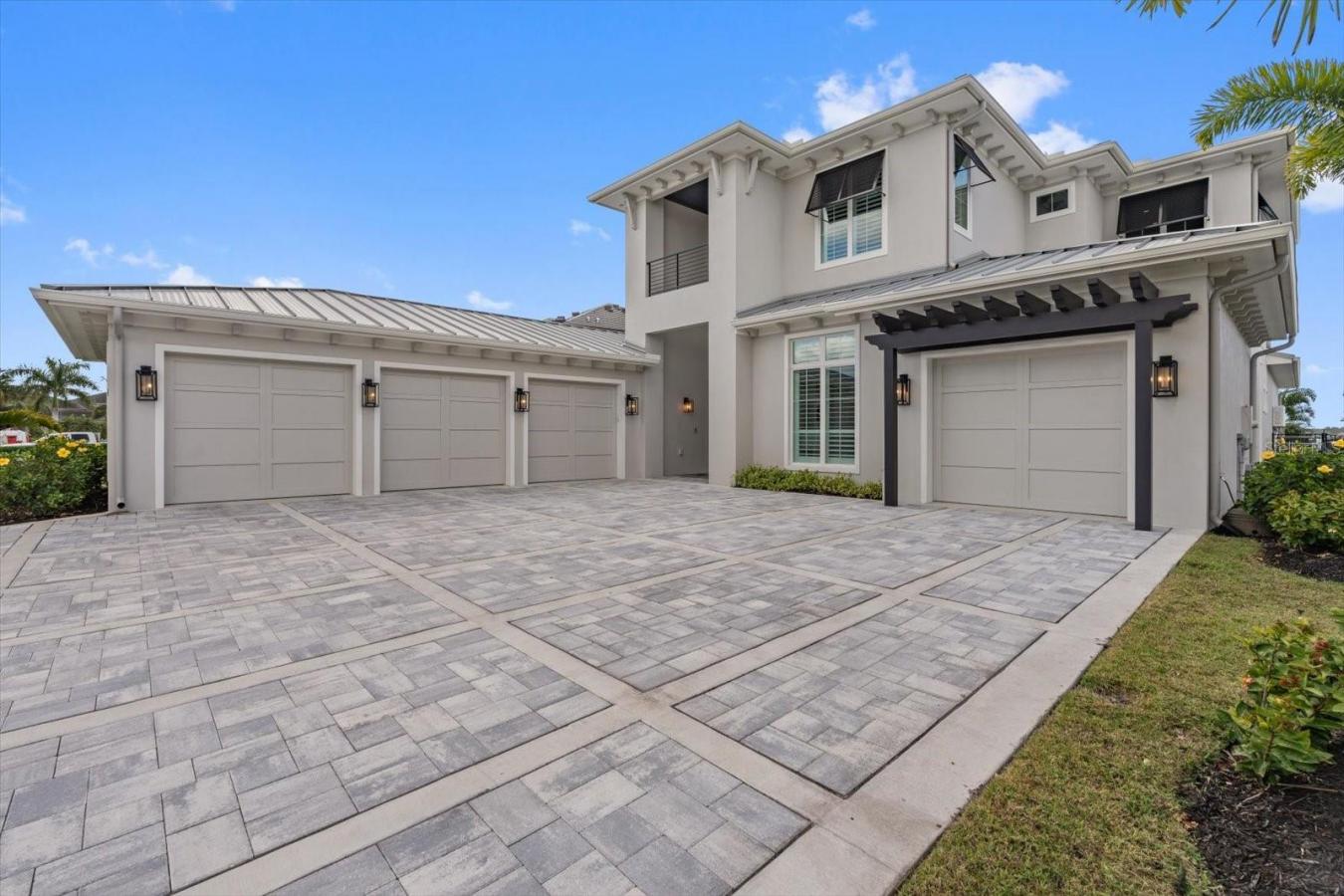 BRADENTON, Florida, 34208, United States, 5 Bedrooms Bedrooms, ,6 BathroomsBathrooms,Residential,For Sale,1879919