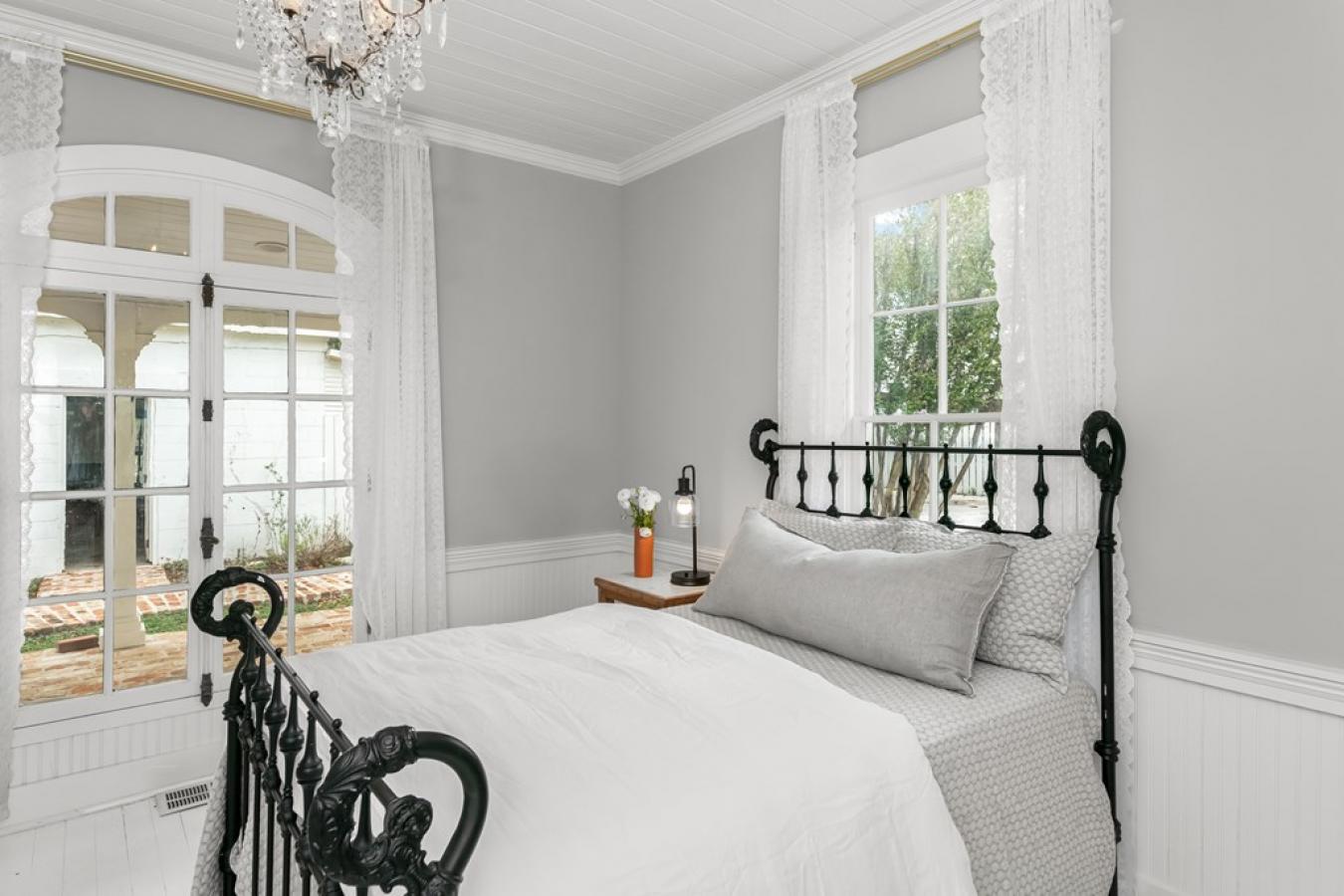 Fredericksburg, Texas, 78624, United States, 2 Bedrooms Bedrooms, ,1 BathroomBathrooms,Residential,For Sale,1879916