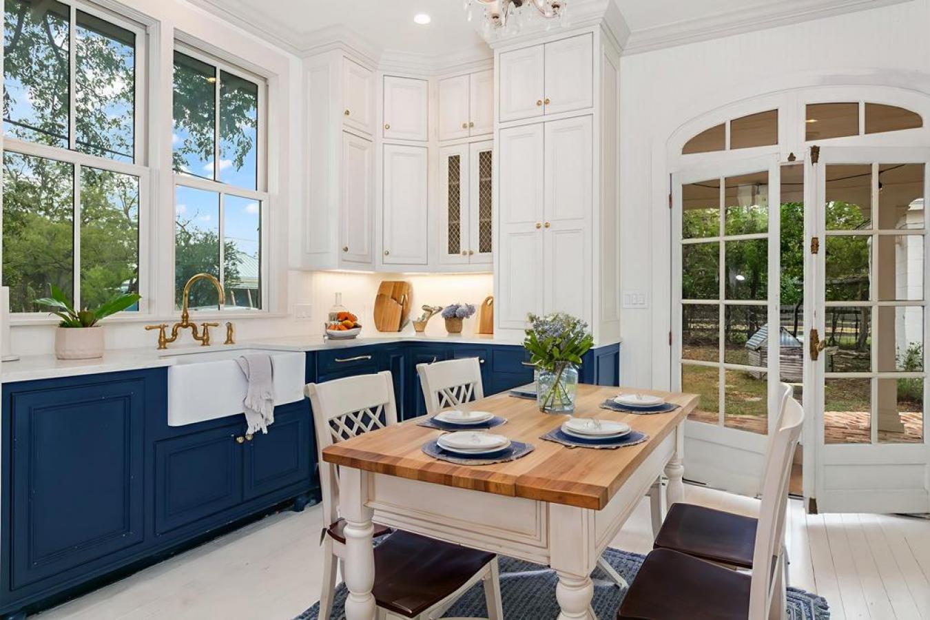 Fredericksburg, Texas, 78624, United States, 2 Bedrooms Bedrooms, ,1 BathroomBathrooms,Residential,For Sale,1879916