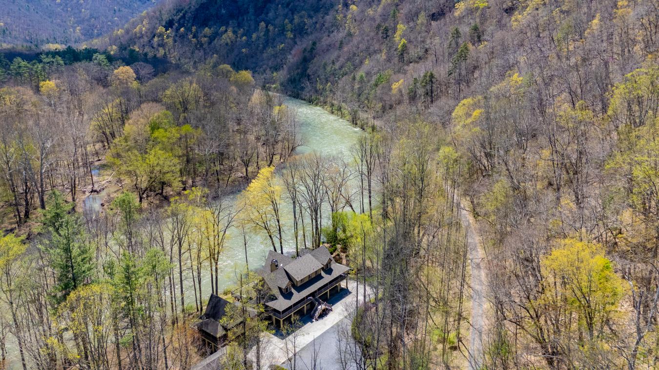 Lewisburg, Greenbrier, 24901, United States, 5 Bedrooms Bedrooms, ,3 BathroomsBathrooms,Residential,For Sale,1871400