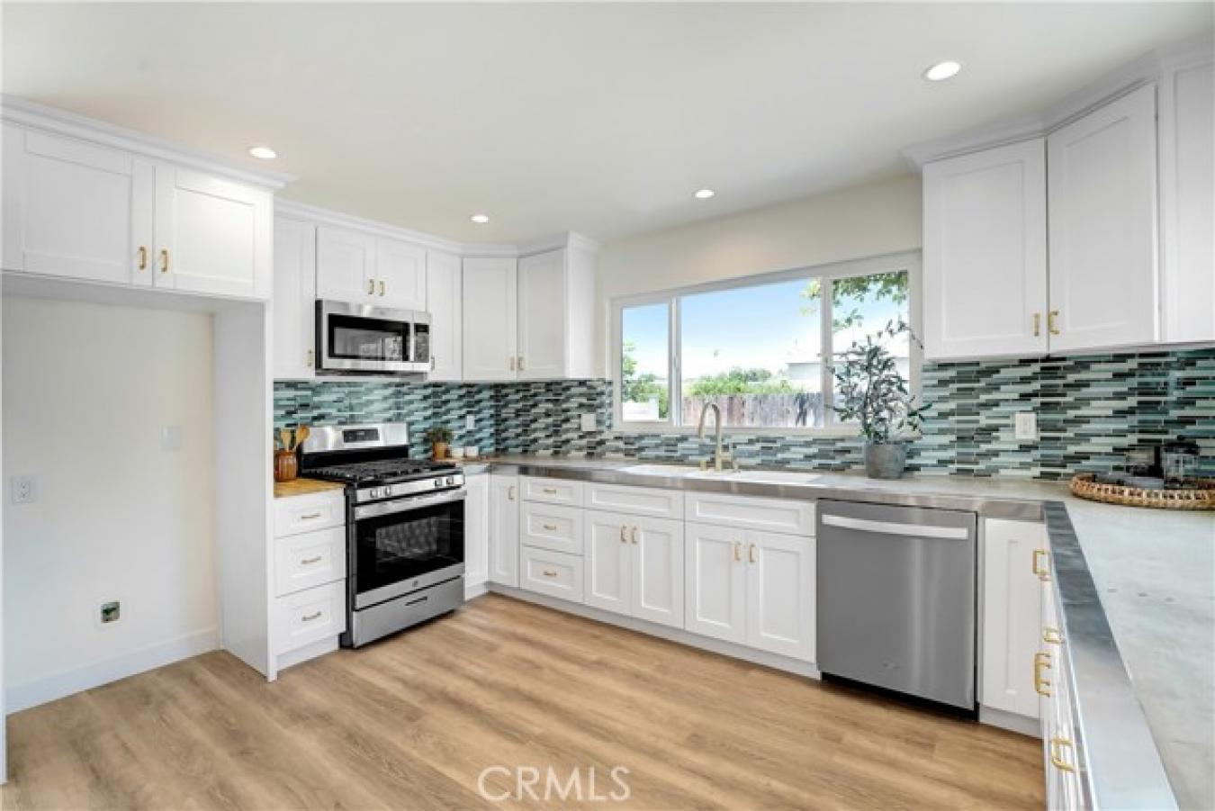 Monterey Park, California, 91754, United States, 3 Bedrooms Bedrooms, ,3 BathroomsBathrooms,Residential,For Sale,1879912