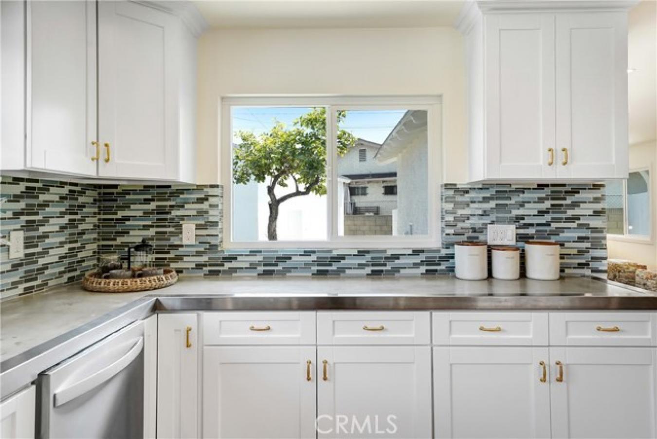 Monterey Park, California, 91754, United States, 3 Bedrooms Bedrooms, ,3 BathroomsBathrooms,Residential,For Sale,1879912