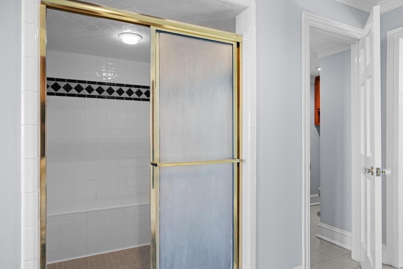 Idaho Falls, Idaho, 83406, United States, 4 Bedrooms Bedrooms, ,3 BathroomsBathrooms,Residential,For Sale,1879909