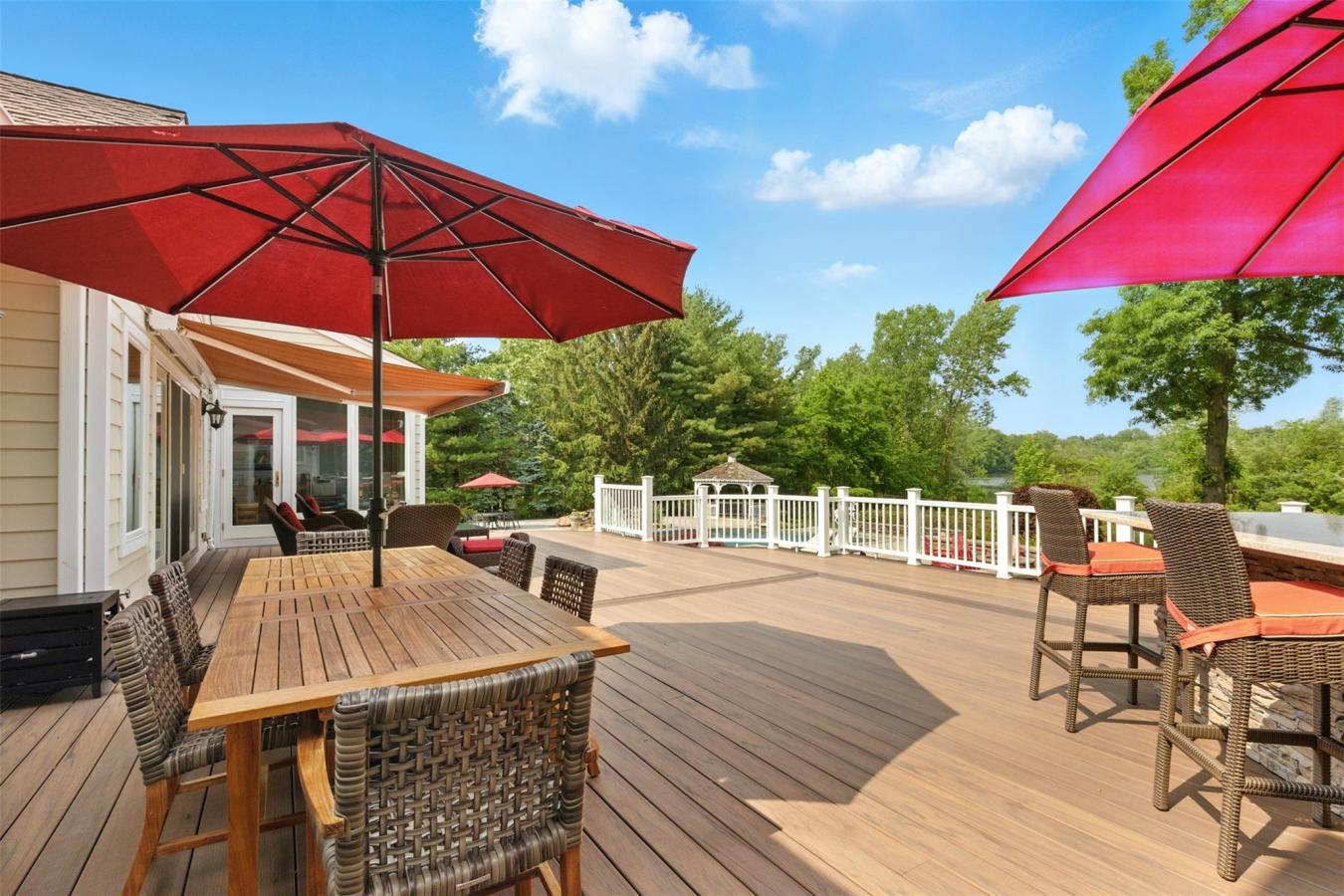 Pearl River, New York, 10965, United States, 5 Bedrooms Bedrooms, ,4 BathroomsBathrooms,Residential,For Sale,1879908