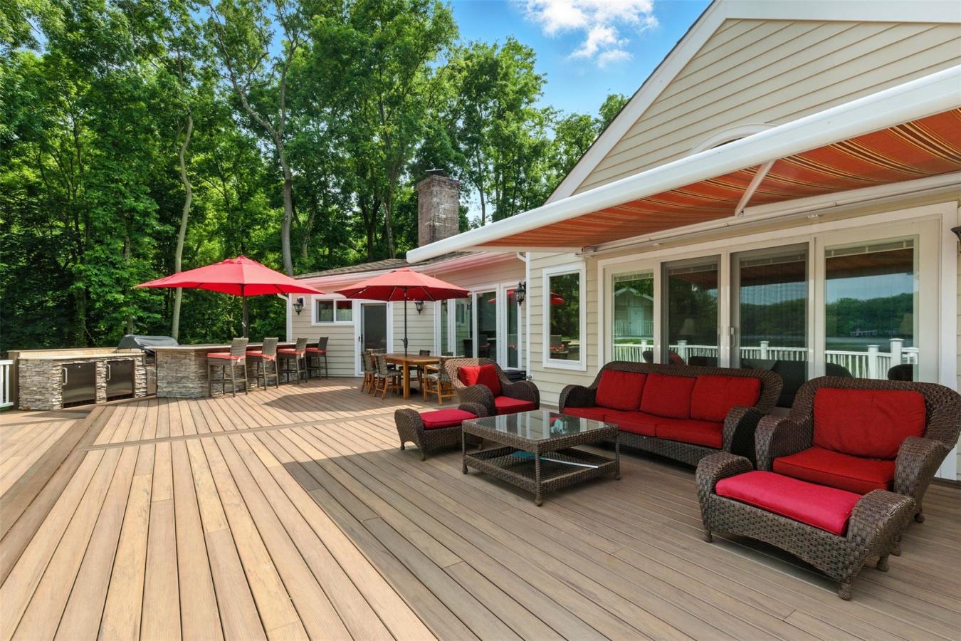 Pearl River, New York, 10965, United States, 5 Bedrooms Bedrooms, ,4 BathroomsBathrooms,Residential,For Sale,1879908