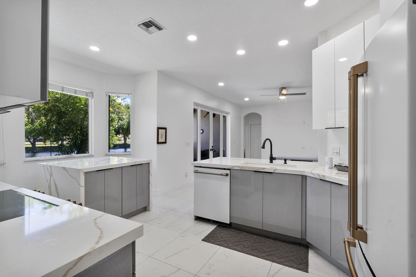 Coral Springs, Broward, 33076, United States, 5 Bedrooms Bedrooms, ,3 BathroomsBathrooms,Residential,For Sale,1880118