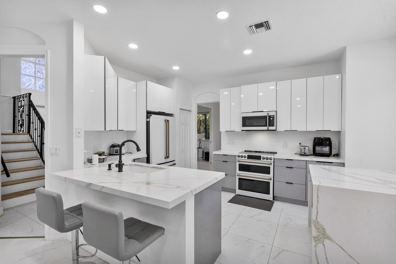 Coral Springs, Broward, 33076, United States, 5 Bedrooms Bedrooms, ,3 BathroomsBathrooms,Residential,For Sale,1880118