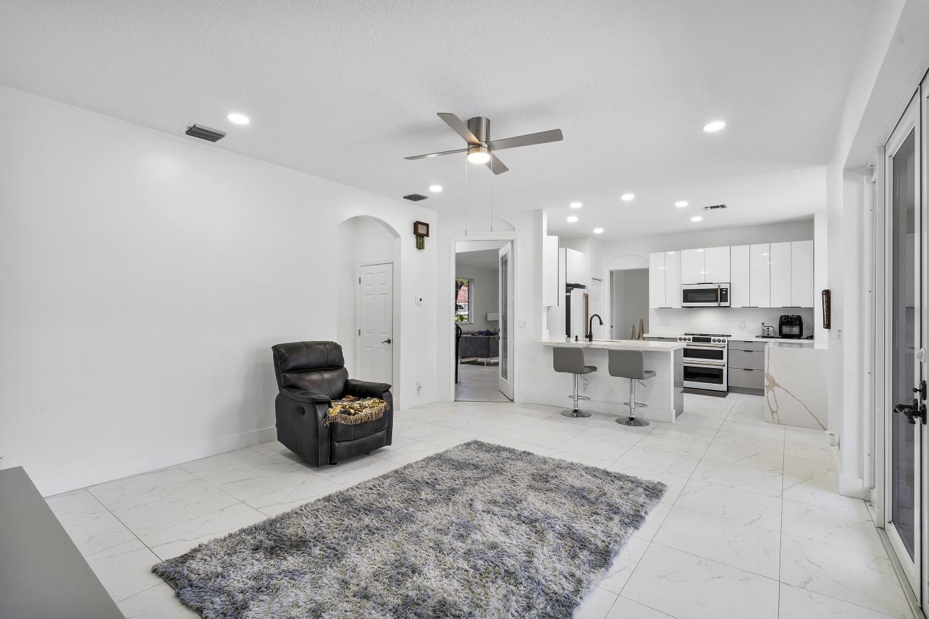 Coral Springs, Broward, 33076, United States, 5 Bedrooms Bedrooms, ,3 BathroomsBathrooms,Residential,For Sale,1880118