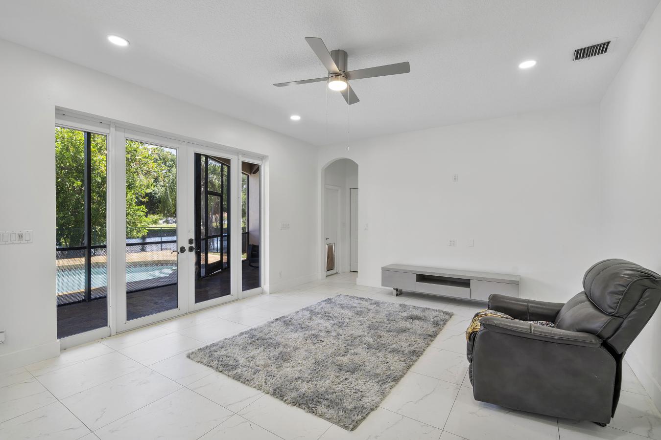 Coral Springs, Broward, 33076, United States, 5 Bedrooms Bedrooms, ,3 BathroomsBathrooms,Residential,For Sale,1880118