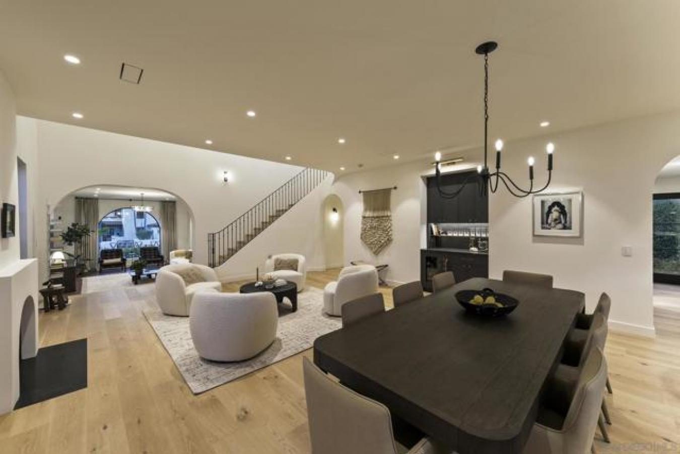 San Diego, California, 92116, United States, 5 Bedrooms Bedrooms, ,3 BathroomsBathrooms,Residential,For Sale,1879906