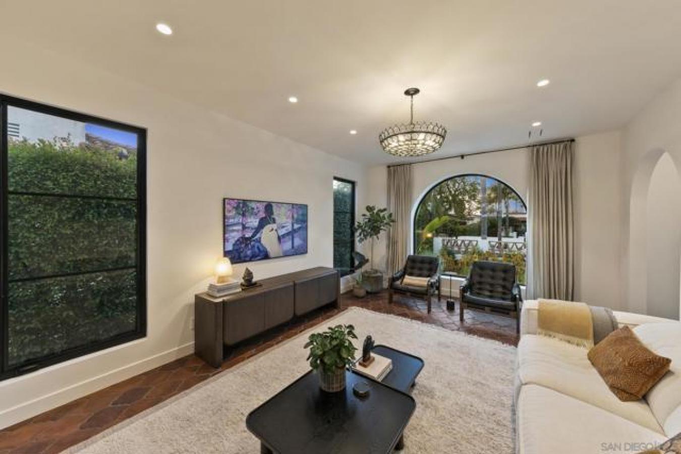 San Diego, California, 92116, United States, 5 Bedrooms Bedrooms, ,3 BathroomsBathrooms,Residential,For Sale,1879906