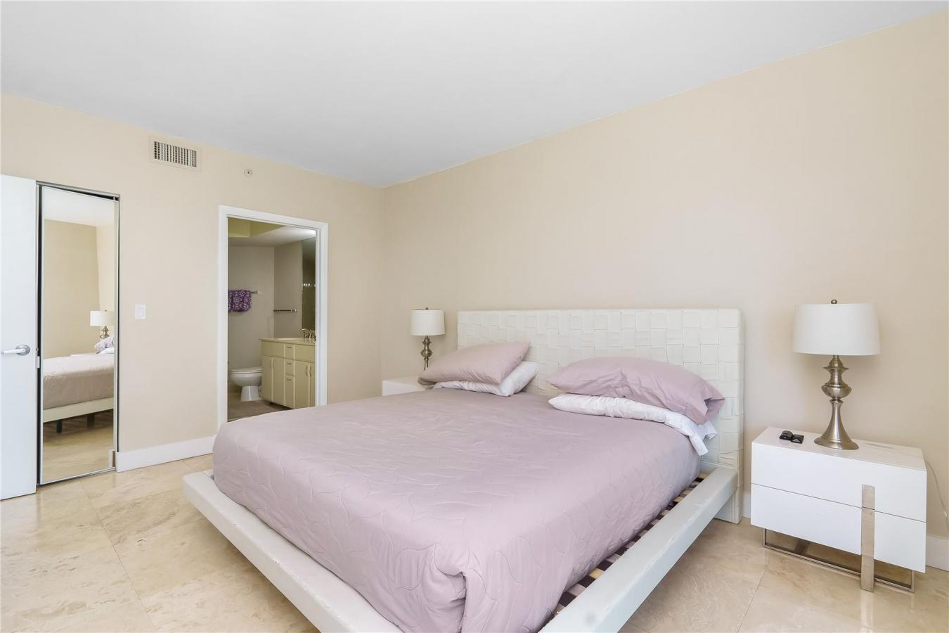 Miami Beach, Florida, 33141, United States, 2 Bedrooms Bedrooms, ,2 BathroomsBathrooms,Residential,For Sale,1871702