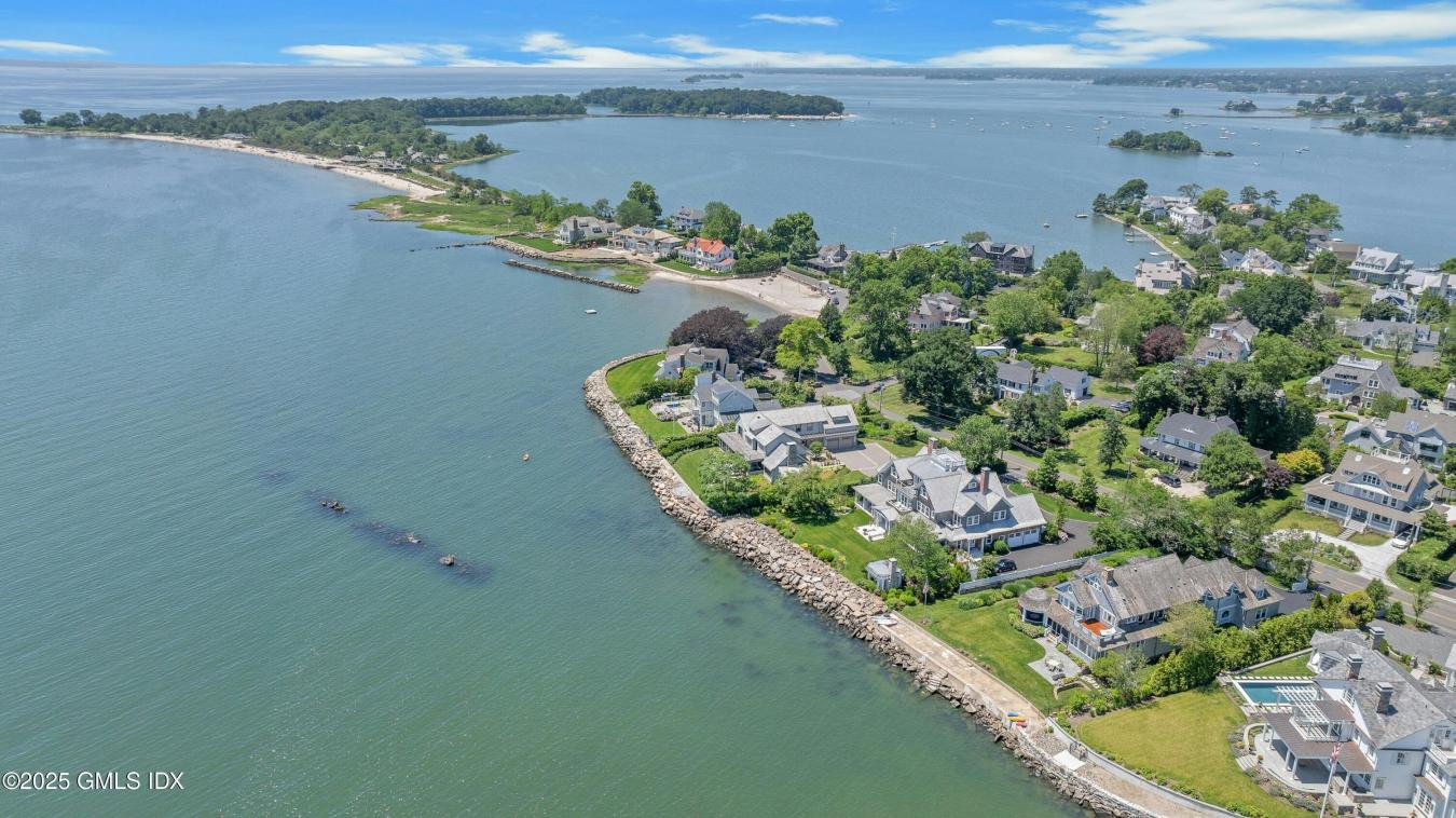 Old Greenwich, Connecticut, 06870, United States, 5 Bedrooms Bedrooms, ,4 BathroomsBathrooms,Residential,For Sale,1871701
