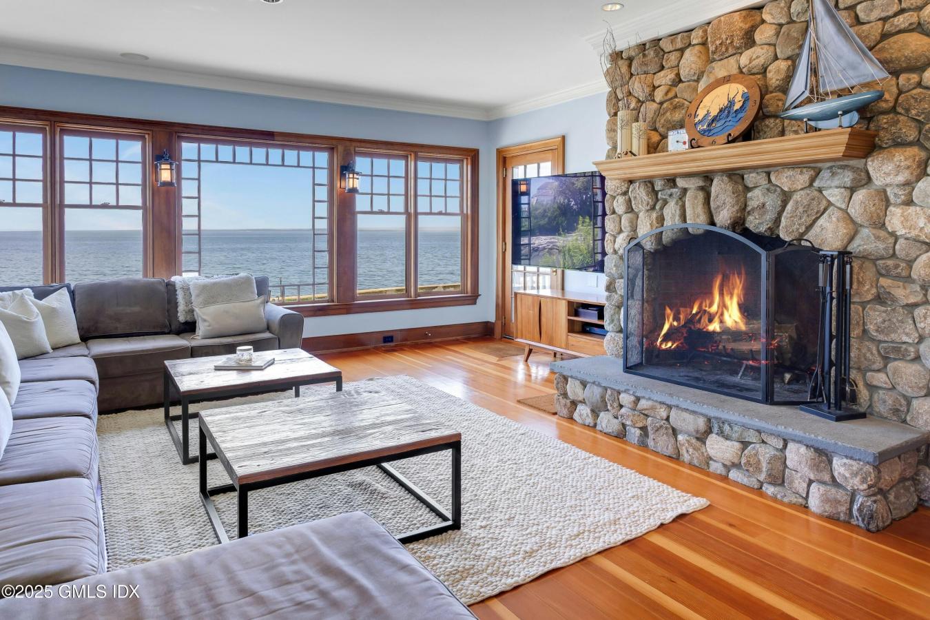 Old Greenwich, Connecticut, 06870, United States, 5 Bedrooms Bedrooms, ,4 BathroomsBathrooms,Residential,For Sale,1871701