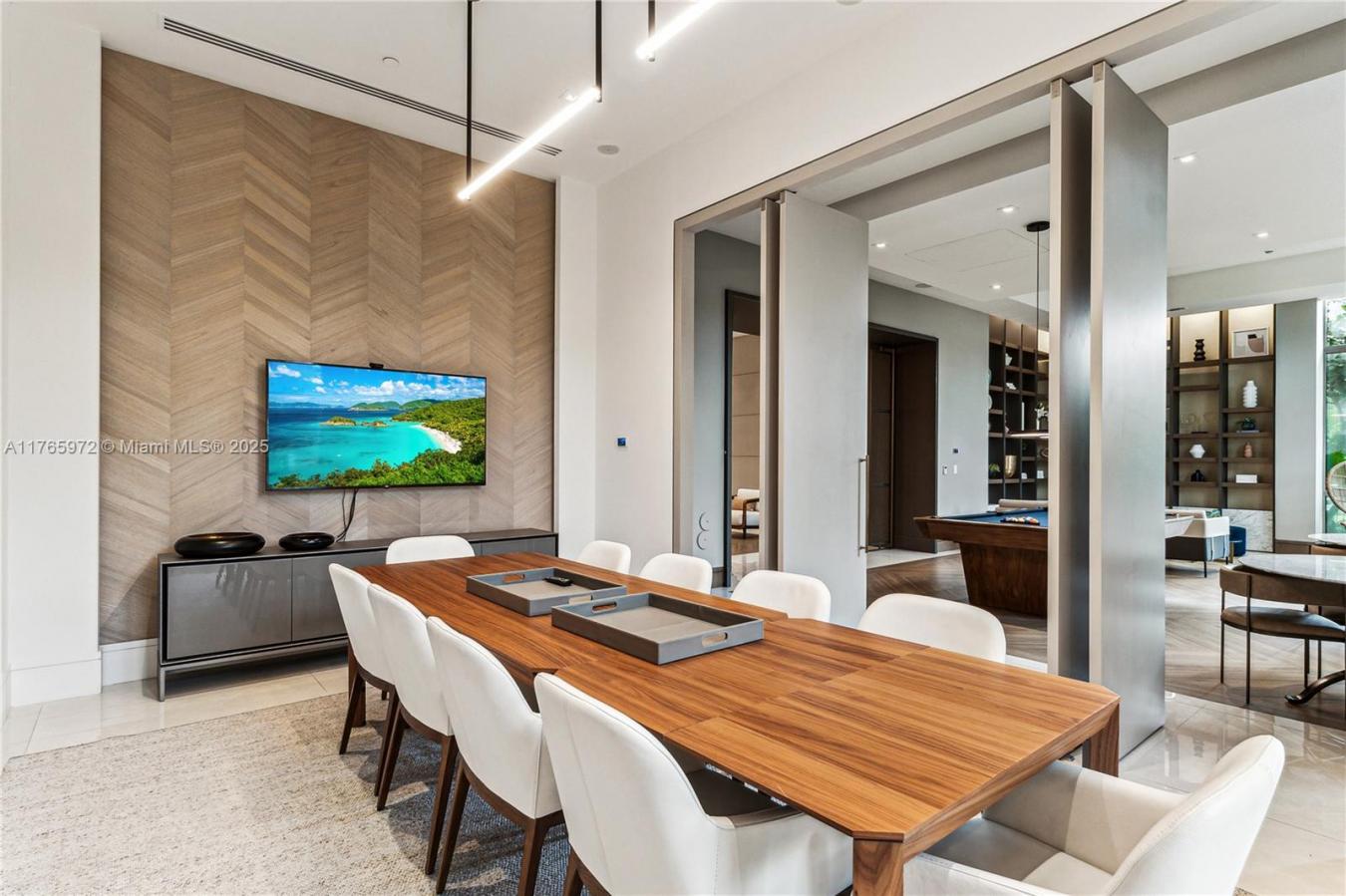 Coral Gables, Florida, 33134, United States, 4 Bedrooms Bedrooms, ,5 BathroomsBathrooms,Residential,For Sale,1871700