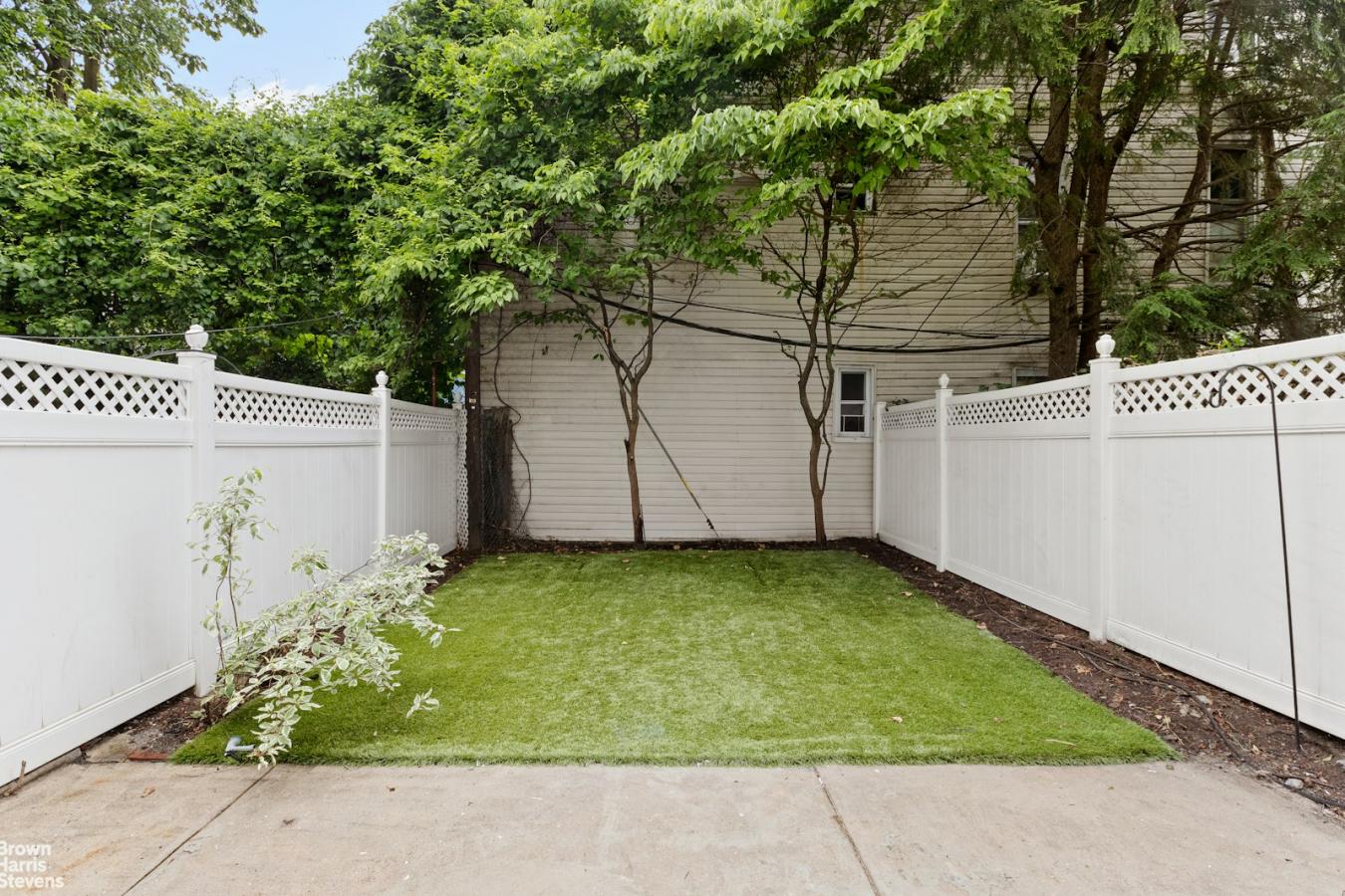 Bushwick, New York, 11207, United States, 4 Bedrooms Bedrooms, ,5 BathroomsBathrooms,Residential,For Sale,1944222