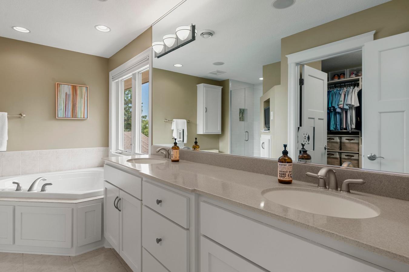 Minnetonka, Hennepin, 55305, United States, 4 Bedrooms Bedrooms, ,4 BathroomsBathrooms,Residential,For Sale,1880107