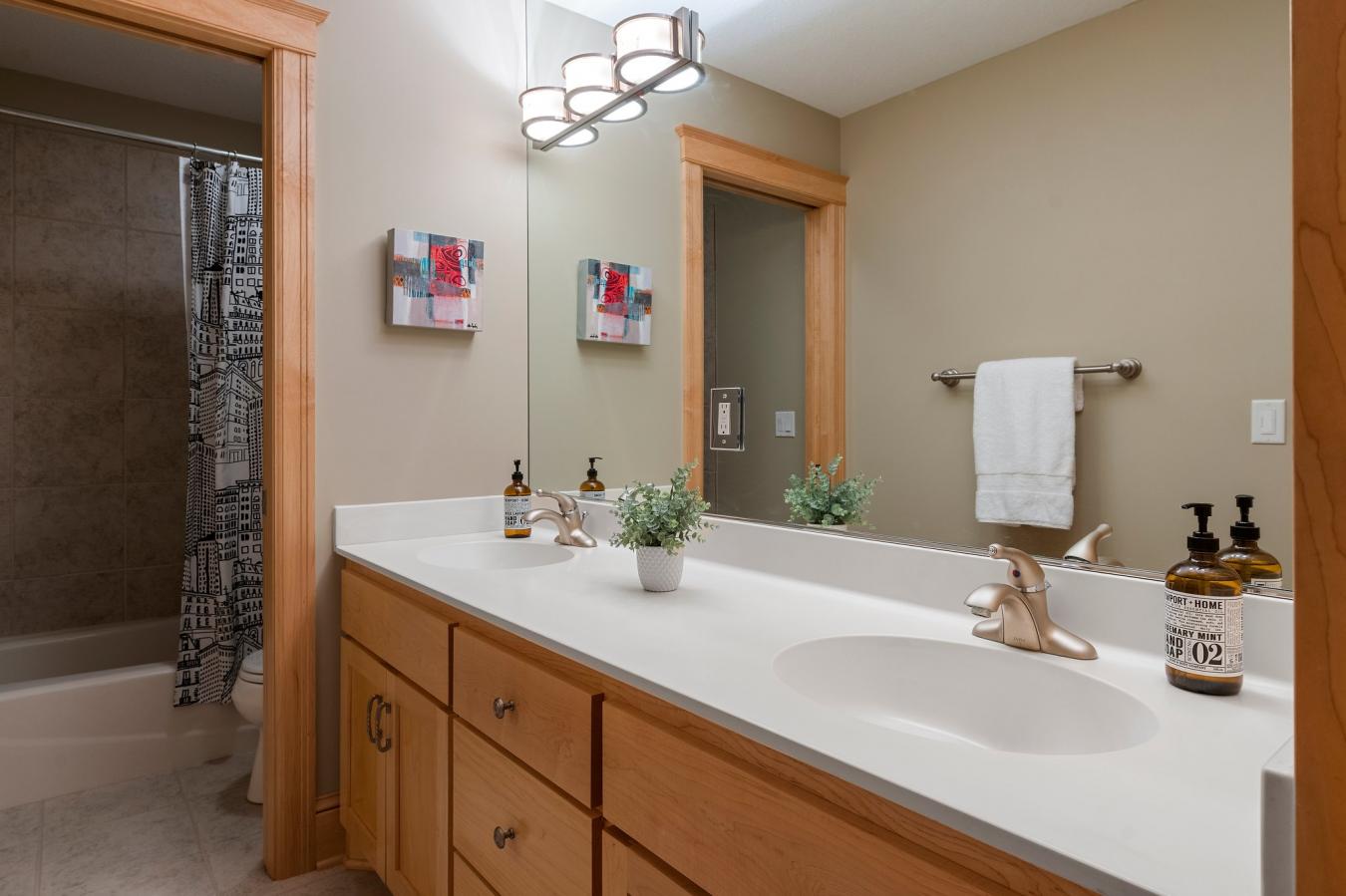 Minnetonka, Hennepin, 55305, United States, 4 Bedrooms Bedrooms, ,4 BathroomsBathrooms,Residential,For Sale,1880107