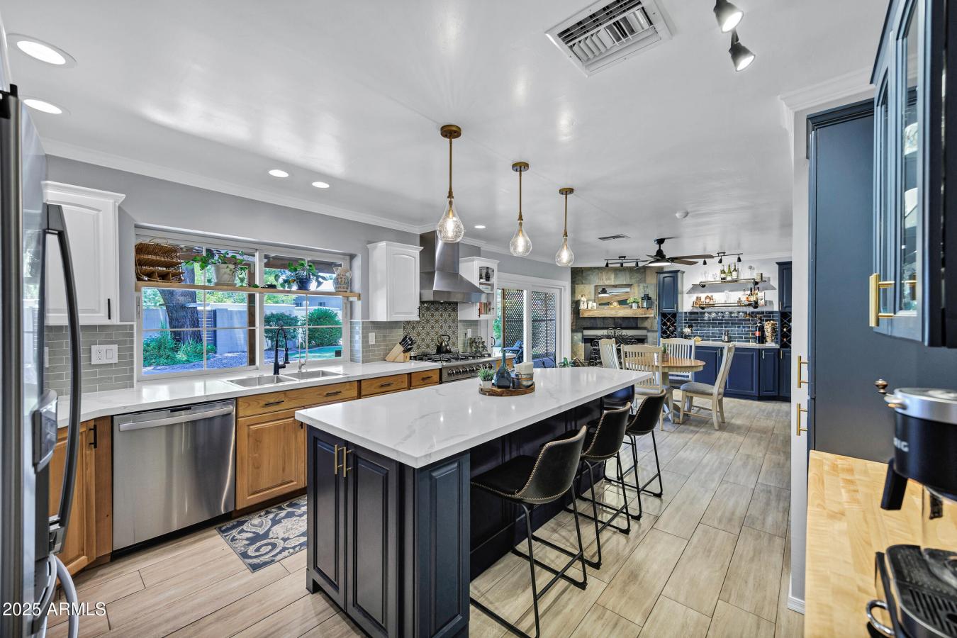 Phoenix, Arizona, 85021, United States, 4 Bedrooms Bedrooms, ,3 BathroomsBathrooms,Residential,For Sale,1880105