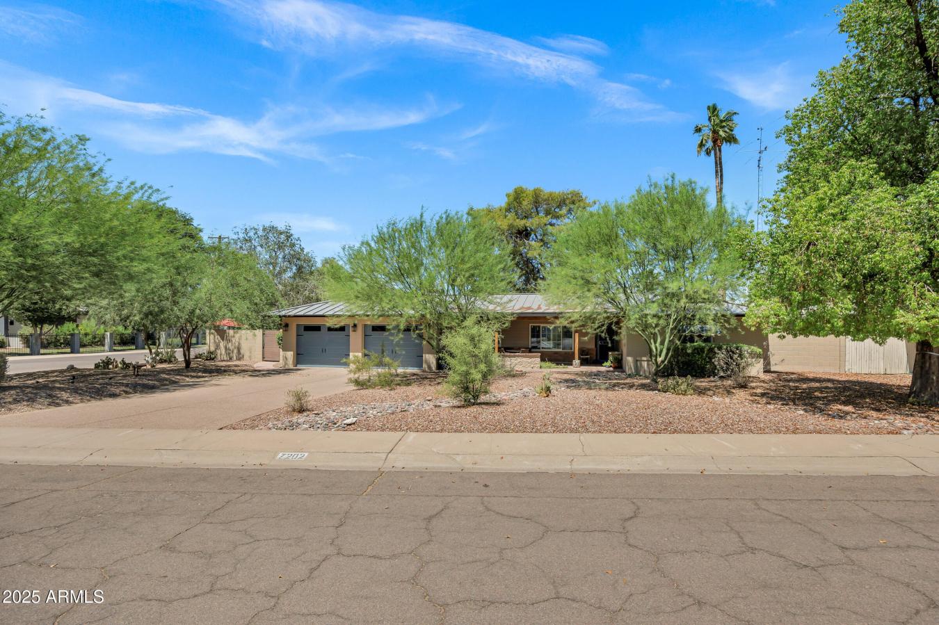Phoenix, Arizona, 85021, United States, 4 Bedrooms Bedrooms, ,3 BathroomsBathrooms,Residential,For Sale,1880105