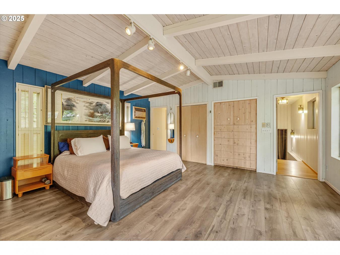 Portland, Oregon, 97210, United States, 3 Bedrooms Bedrooms, ,2 BathroomsBathrooms,Residential,For Sale,1880101