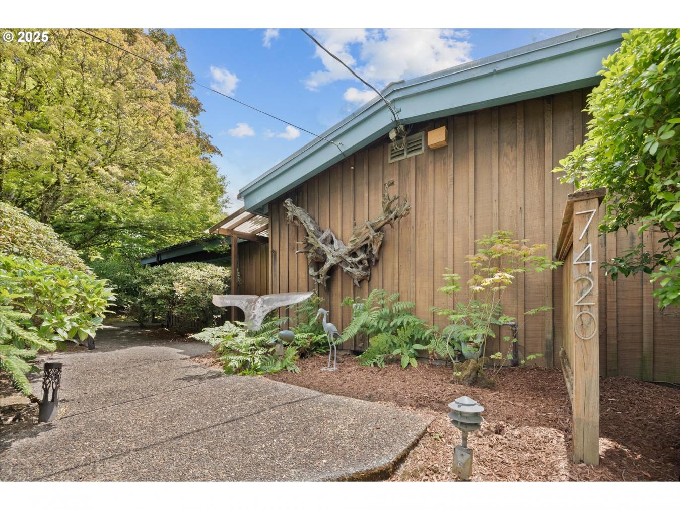 Portland, Oregon, 97210, United States, 3 Bedrooms Bedrooms, ,2 BathroomsBathrooms,Residential,For Sale,1880101