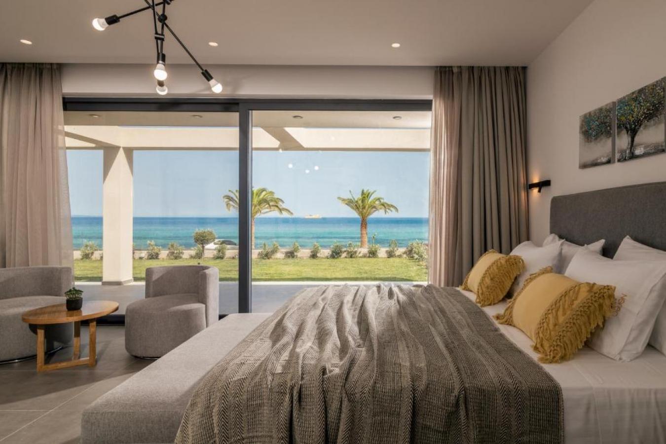 Zakynthos Town, Greece, 5 Bedrooms Bedrooms, ,5 BathroomsBathrooms,Residential,For Sale,1880099