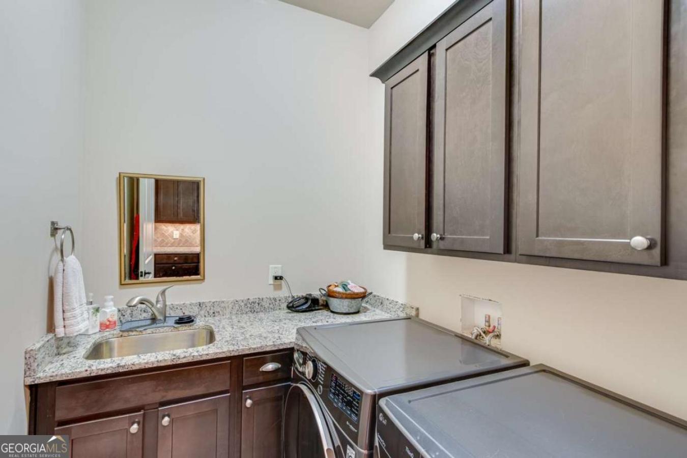 Statham, Georgia, 30666, United States, 4 Bedrooms Bedrooms, ,4 BathroomsBathrooms,Residential,For Sale,1880097