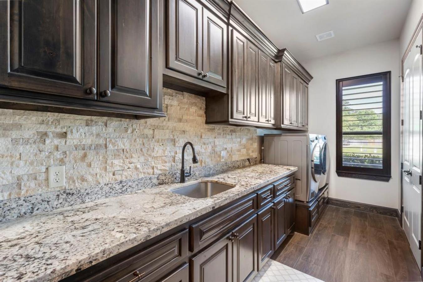 Montgomery, Texas, 77316, United States, 4 Bedrooms Bedrooms, ,4 BathroomsBathrooms,Residential,For Sale,1880273