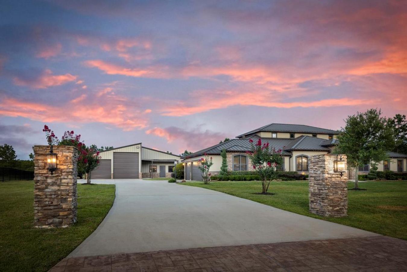 Montgomery, Texas, 77316, United States, 4 Bedrooms Bedrooms, ,4 BathroomsBathrooms,Residential,For Sale,1880273