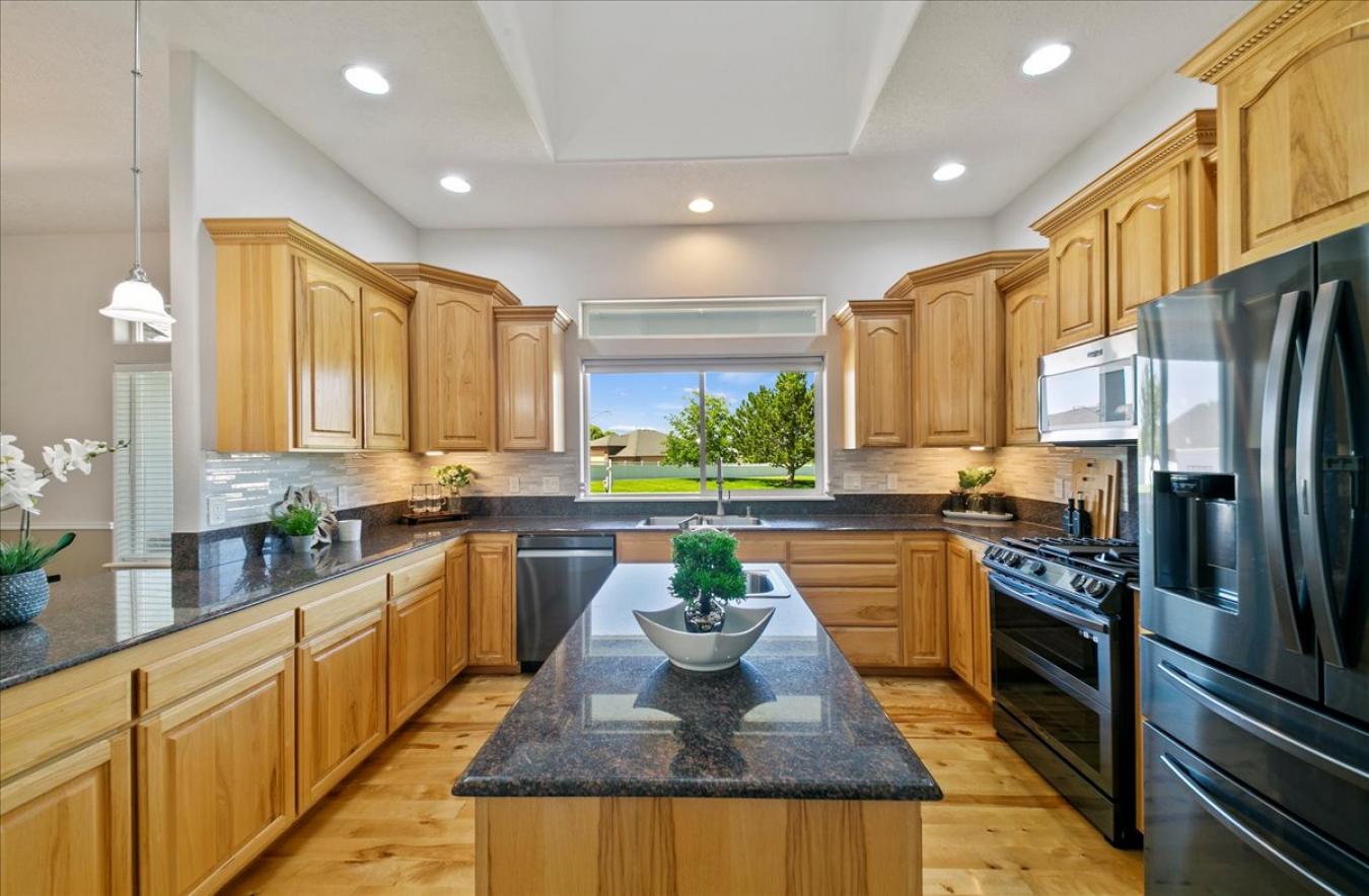 Nampa, Canyon, 83686, United States, 4 Bedrooms Bedrooms, ,2 BathroomsBathrooms,Residential,For Sale,1871680