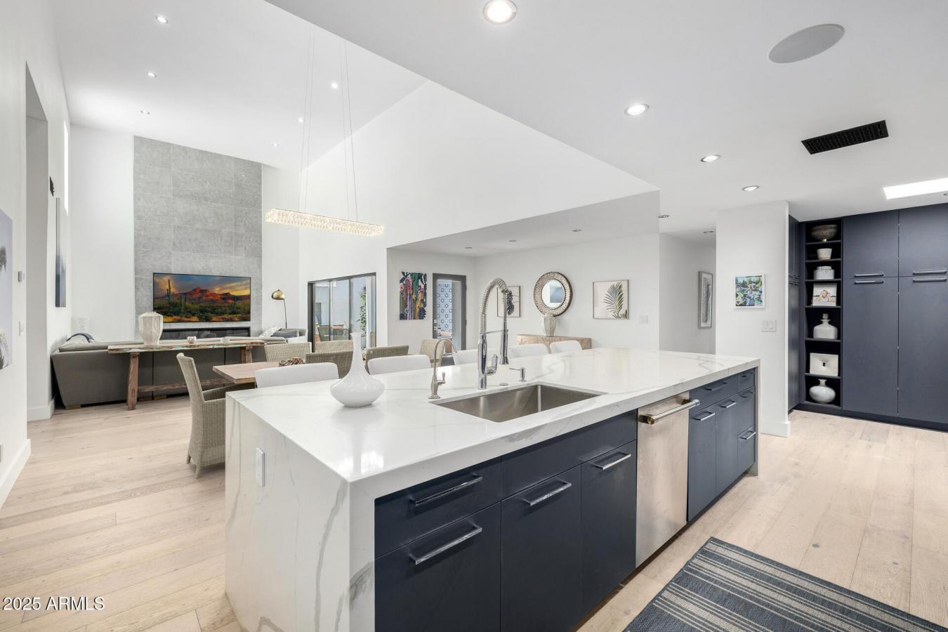 Phoenix, Arizona, 85016, United States, 4 Bedrooms Bedrooms, ,Residential,For Sale,1880267