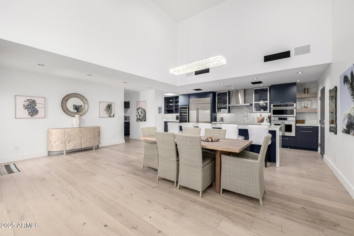 Phoenix, Arizona, 85016, United States, 4 Bedrooms Bedrooms, ,Residential,For Sale,1880267